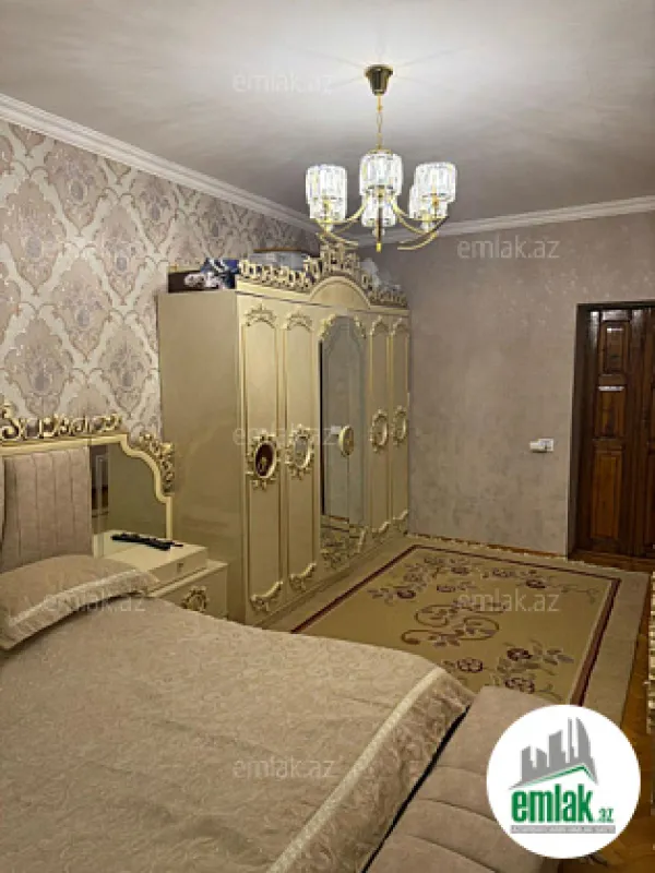 Satılır 7 otaqlı köhnə tikili 187 m²