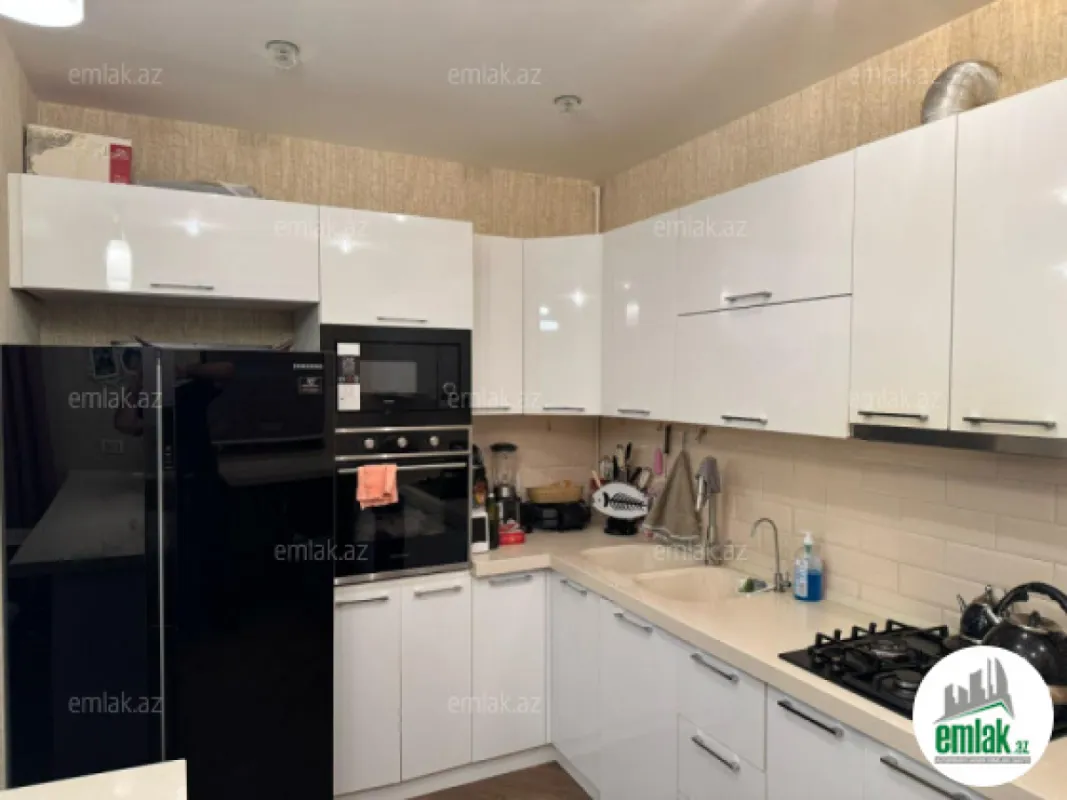 Satılır 7 otaqlı köhnə tikili 187 m²