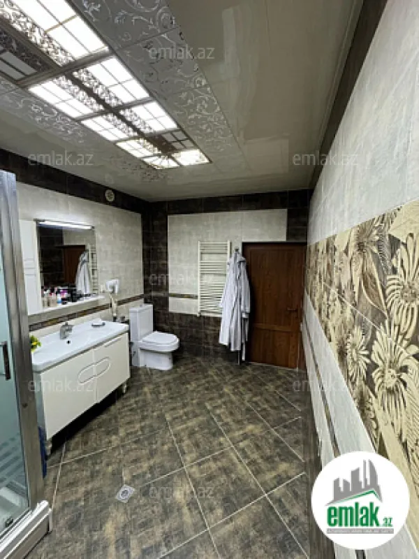 Satılır 7 otaqlı köhnə tikili 187 m²