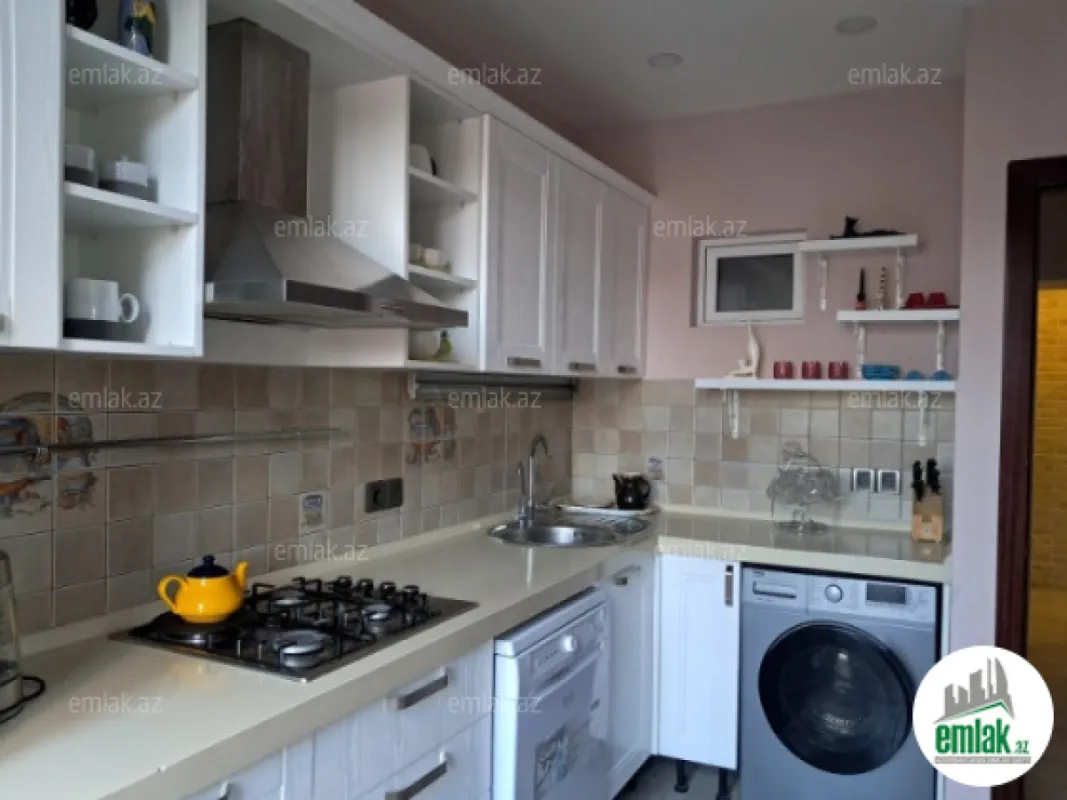 Satılır 2 otaqlı köhnə tikili 75 m²