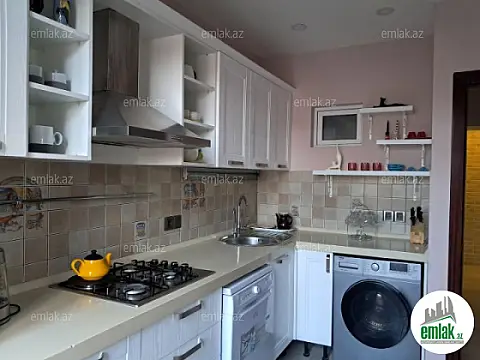 Satılır 2 otaqlı köhnə tikili 75 m²