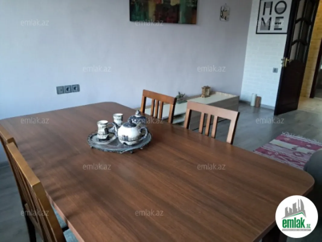 Satılır 2 otaqlı köhnə tikili 75 m²