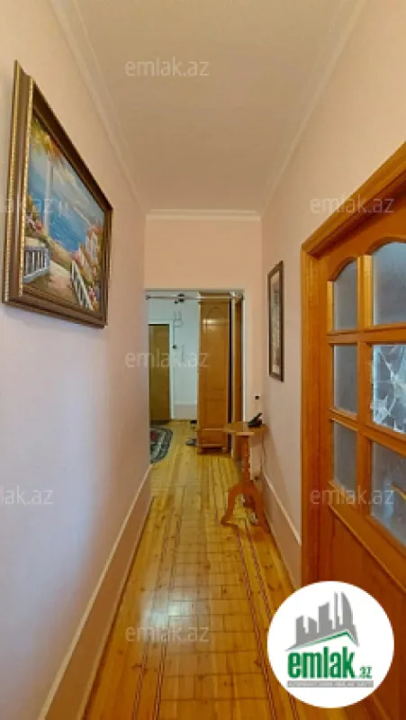 Satılır 5 otaqlı köhnə tikili 125 m²