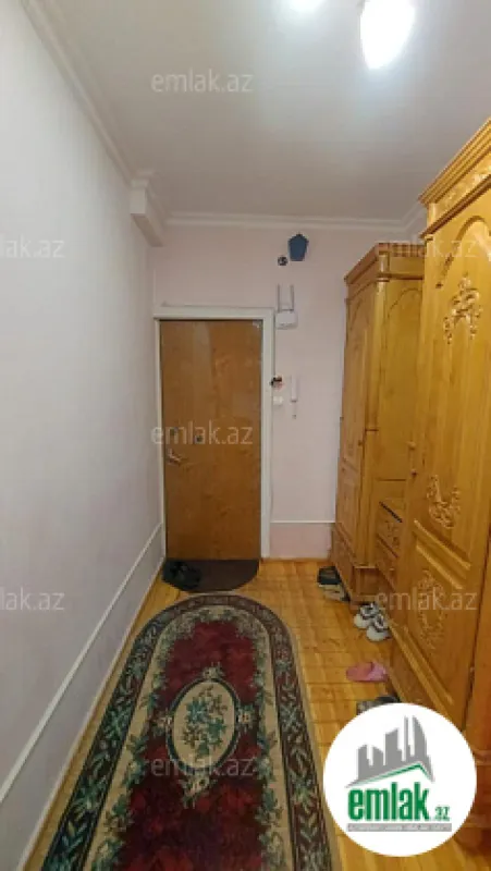 Satılır 5 otaqlı köhnə tikili 125 m²