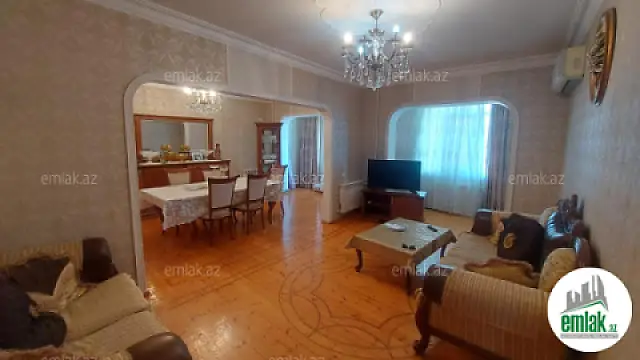 Satılır 5 otaqlı köhnə tikili 125 m²