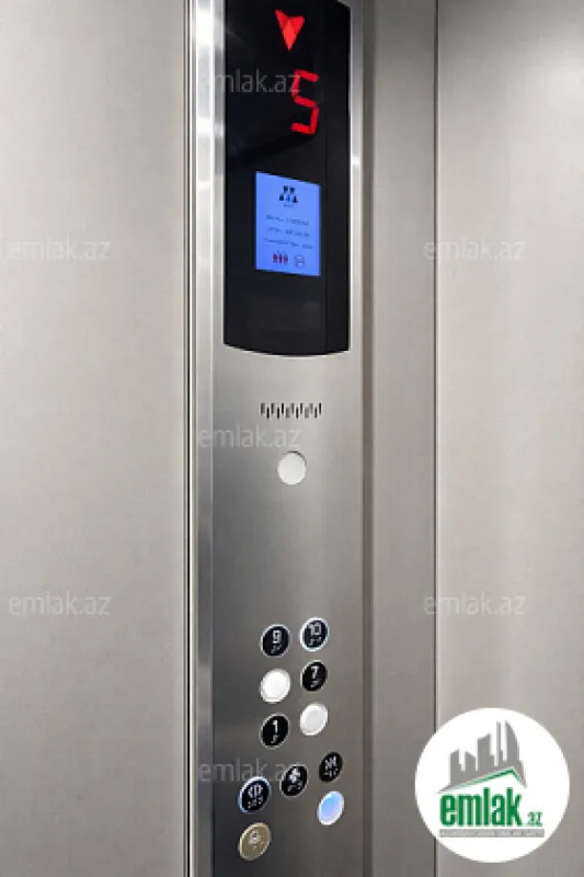 Satılır 4 otaqlı köhnə tikili 110 m²