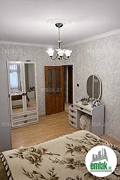 Satılır 4 otaqlı köhnə tikili 110 m²