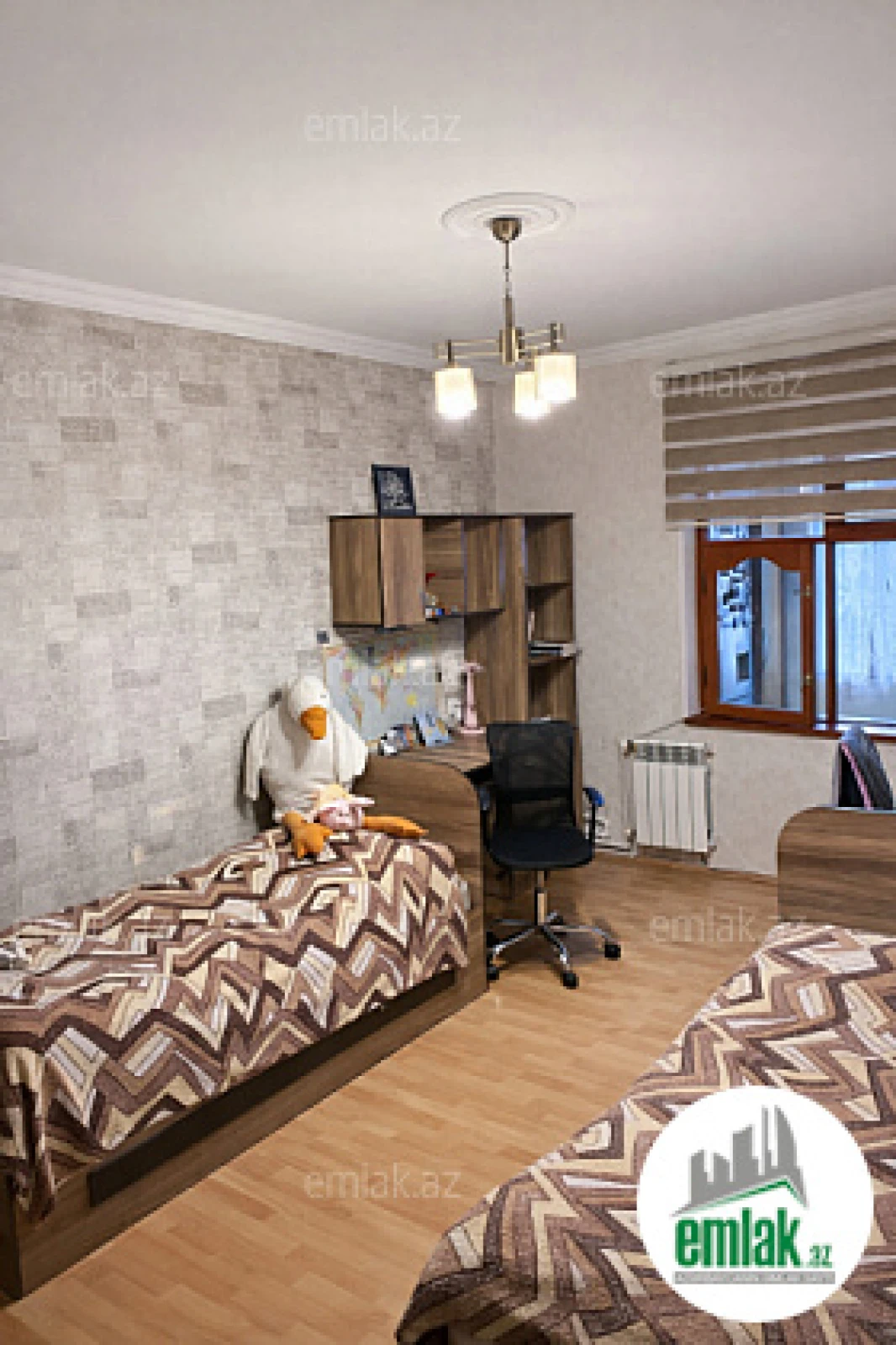 Satılır 4 otaqlı köhnə tikili 110 m²