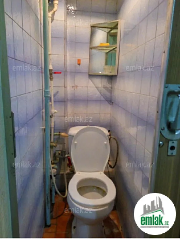 Satılır 3 otaqlı köhnə tikili 90 m²