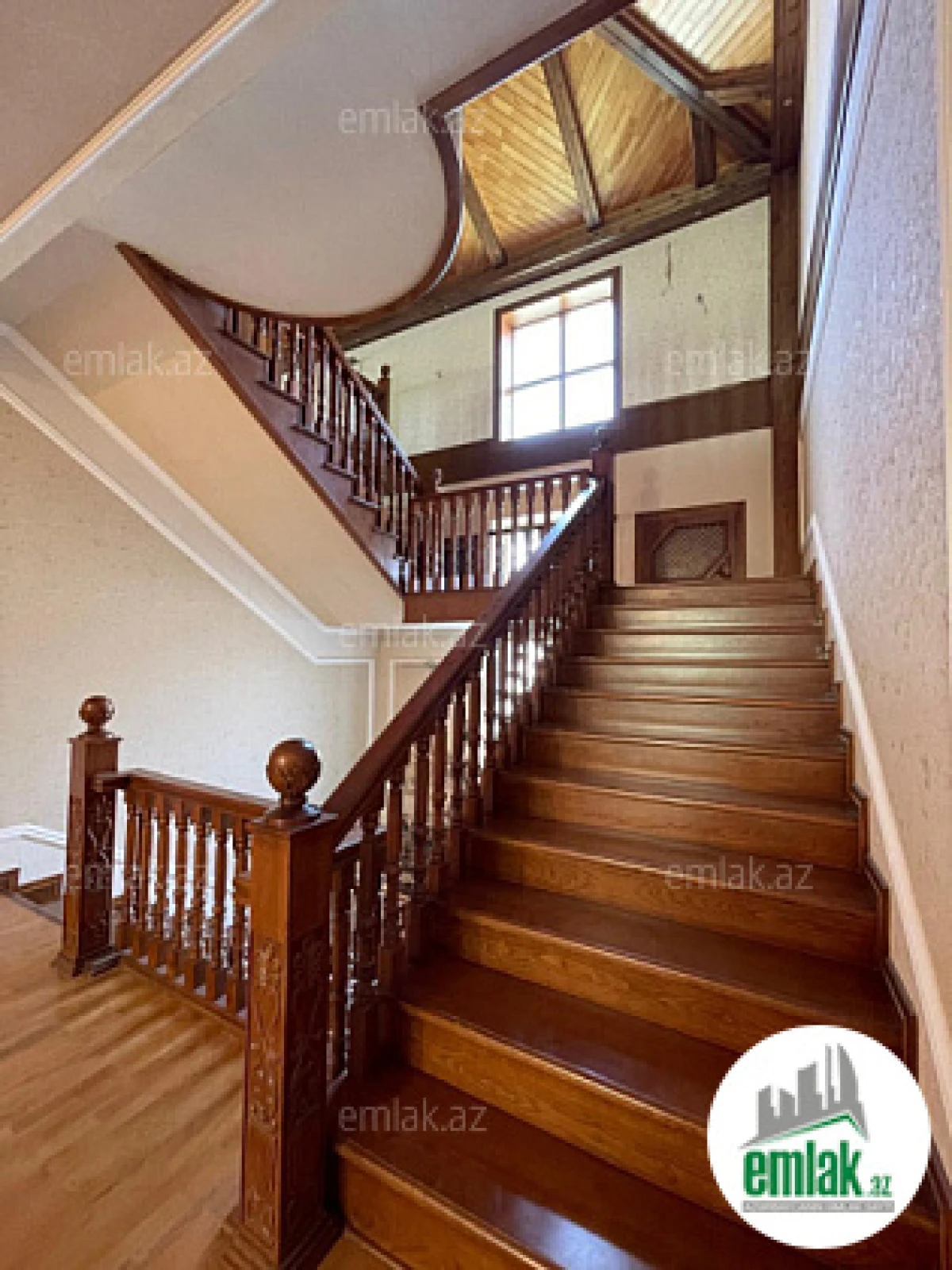 Satılır 7 otaqlı həyət evi 1000 m²