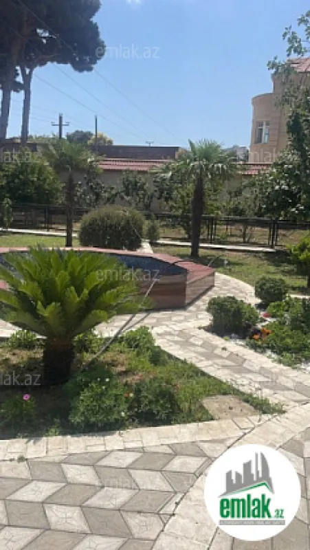 Satılır 7 otaqlı həyət evi 1000 m²