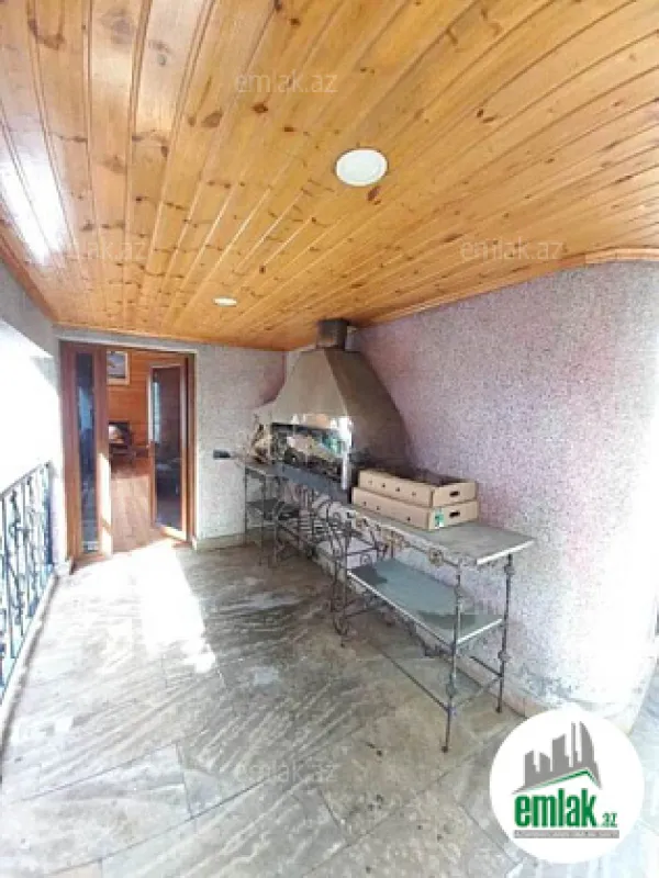 Satılır 7 otaqlı həyət evi 1000 m²