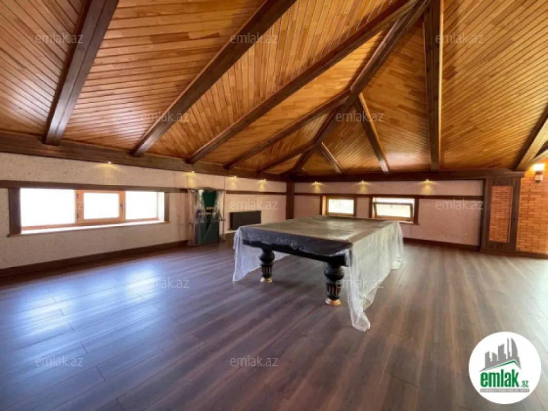 Satılır 7 otaqlı həyət evi 1000 m²