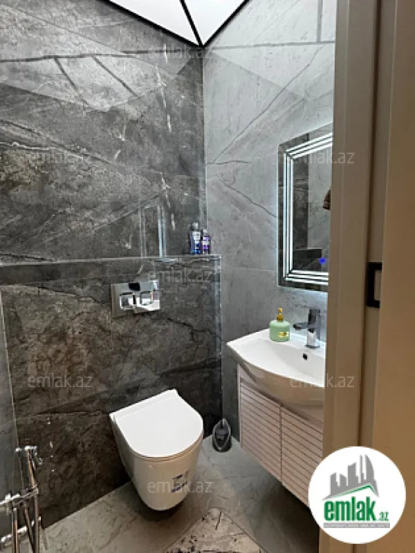 Satılır 3 otaqlı yeni tikili 95 m²