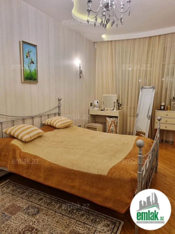 Satılır 3 otaqlı yeni tikili 100 m²