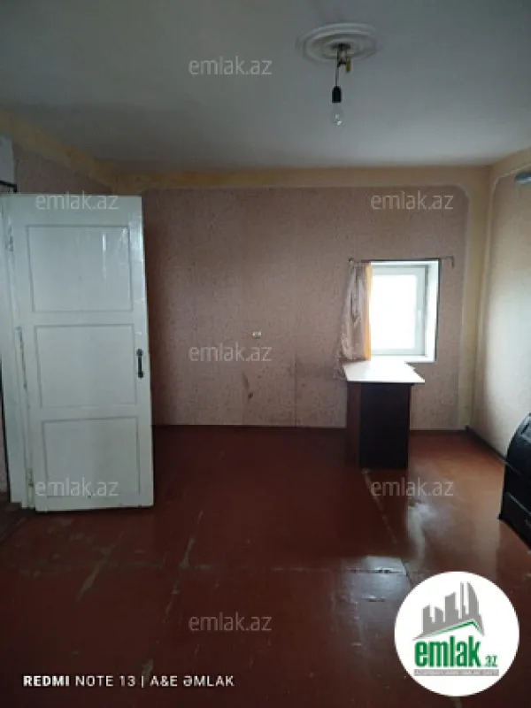 Satılır 2 otaqlı köhnə tikili 45 m²