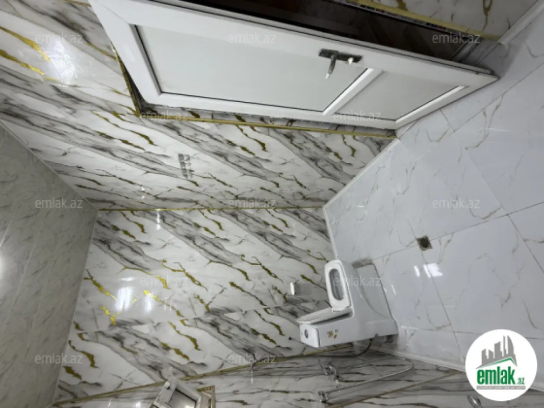 Satılır 5 otaqlı həyət evi 2.5 m²