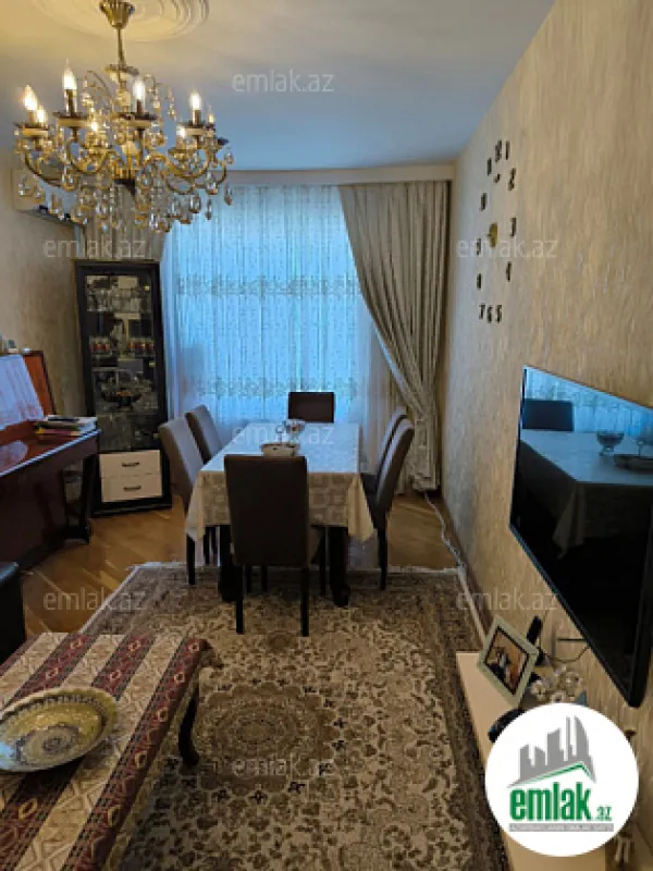 Satılır 3 otaqlı köhnə tikili 80 m²