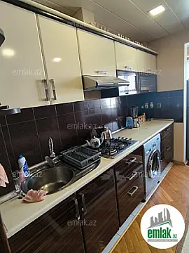 Satılır 3 otaqlı köhnə tikili 80 m²