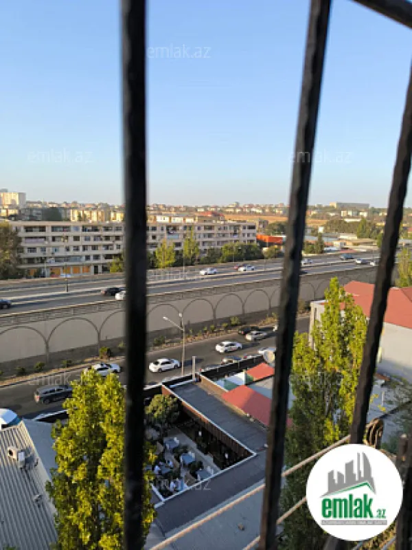 Satılır 3 otaqlı köhnə tikili 80 m²