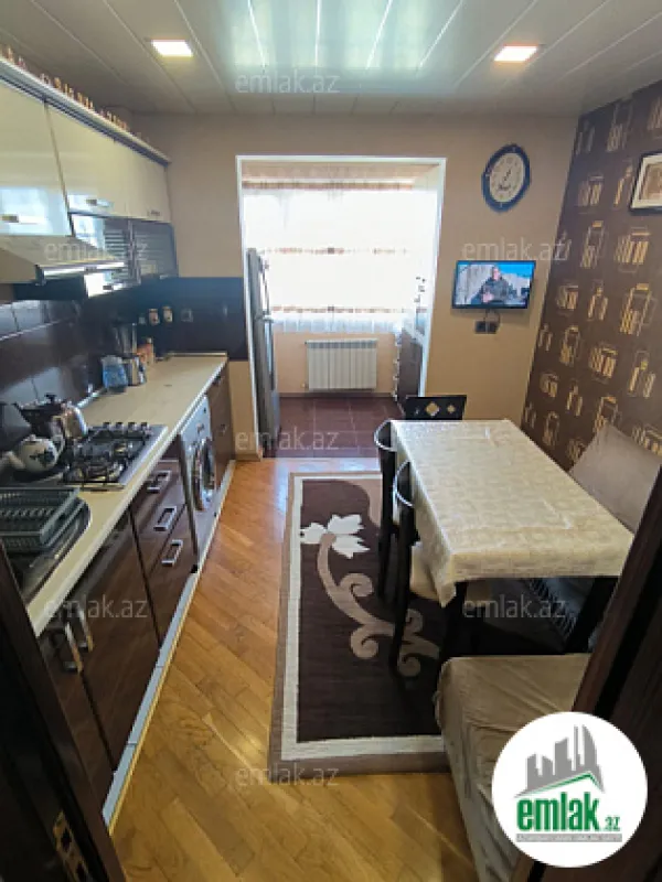 Satılır 3 otaqlı köhnə tikili 80 m²