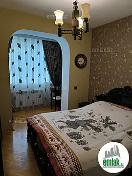 Satılır 3 otaqlı köhnə tikili 80 m²
