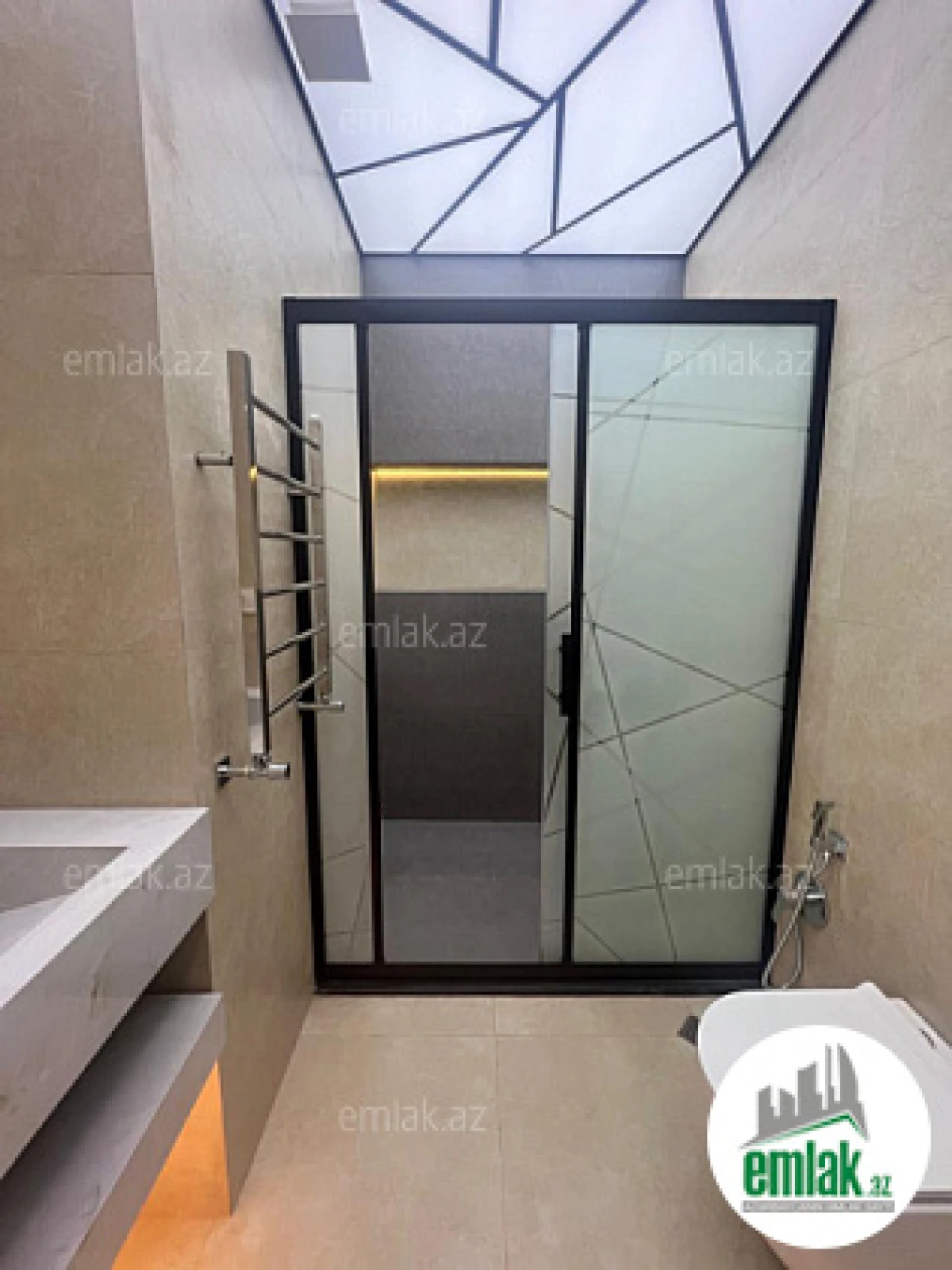 Satılır 3 otaqlı yeni tikili 108 m²