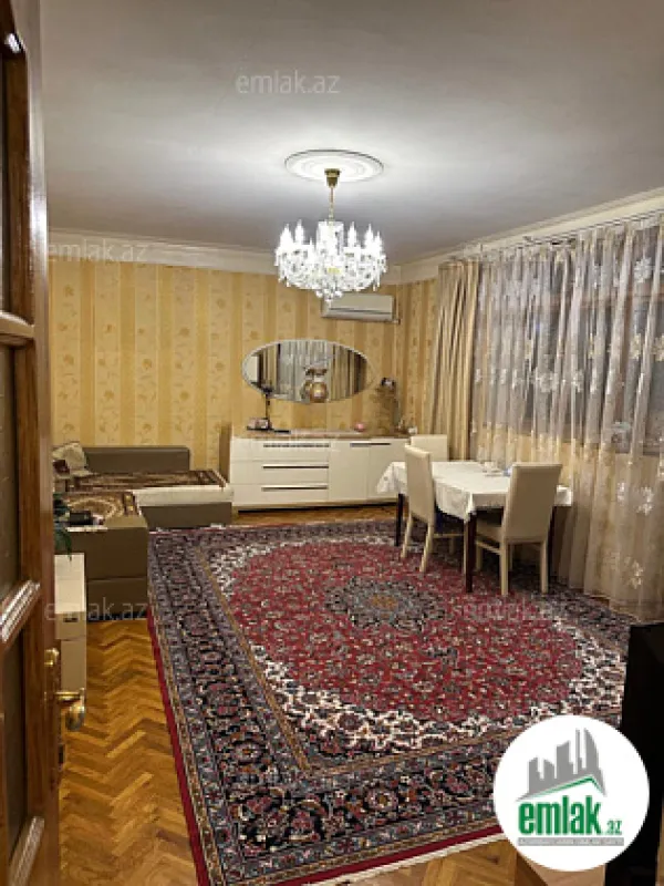 Satılır 3 otaqlı köhnə tikili 90 m²