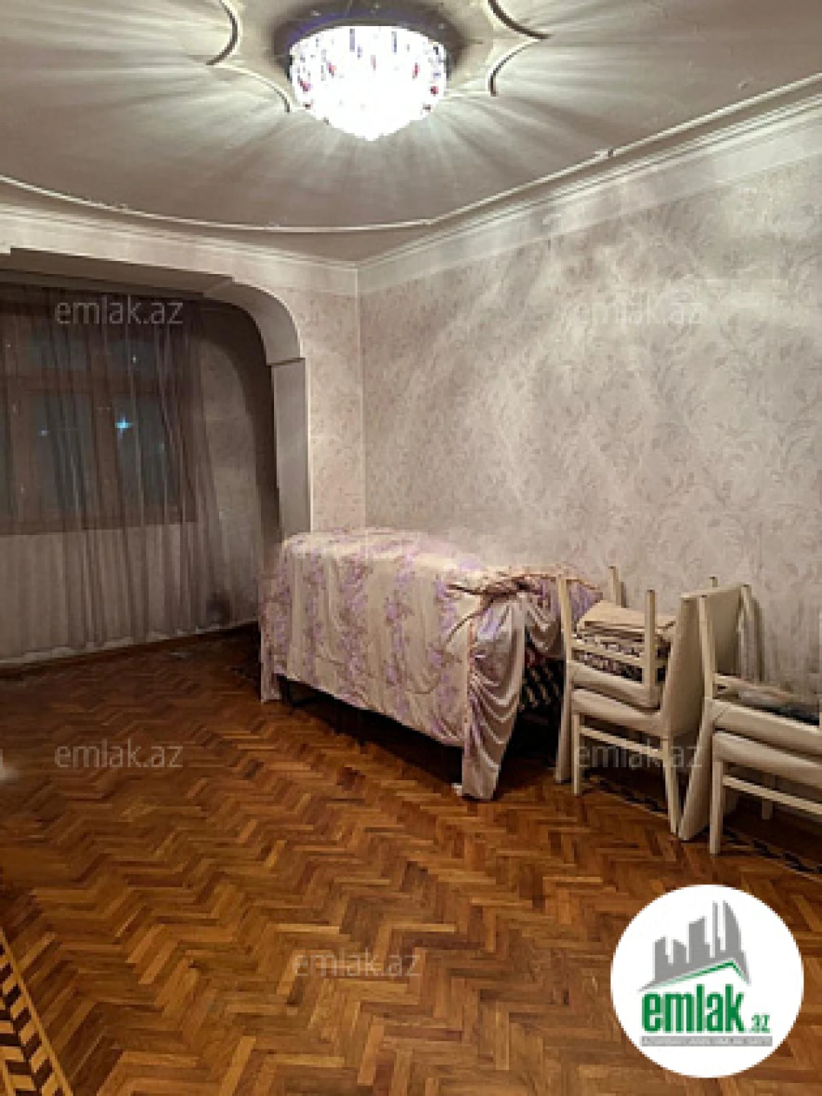 Satılır 3 otaqlı köhnə tikili 90 m²