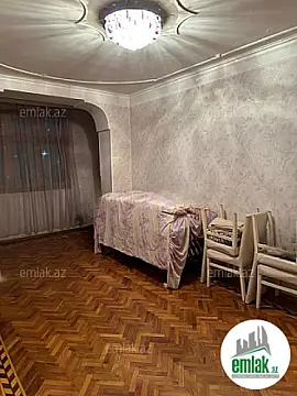 Satılır 3 otaqlı köhnə tikili 90 m²