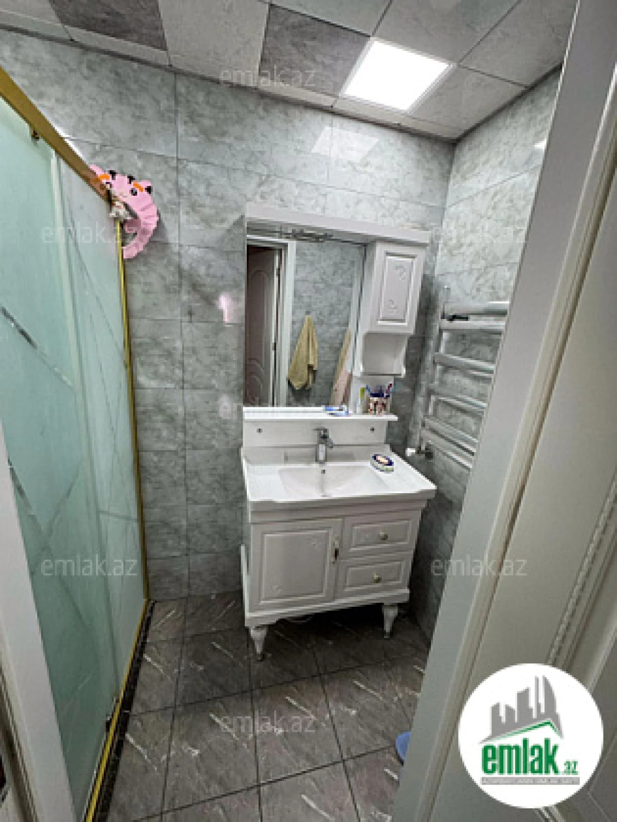 Satılır 3 otaqlı yeni tikili 100 m²