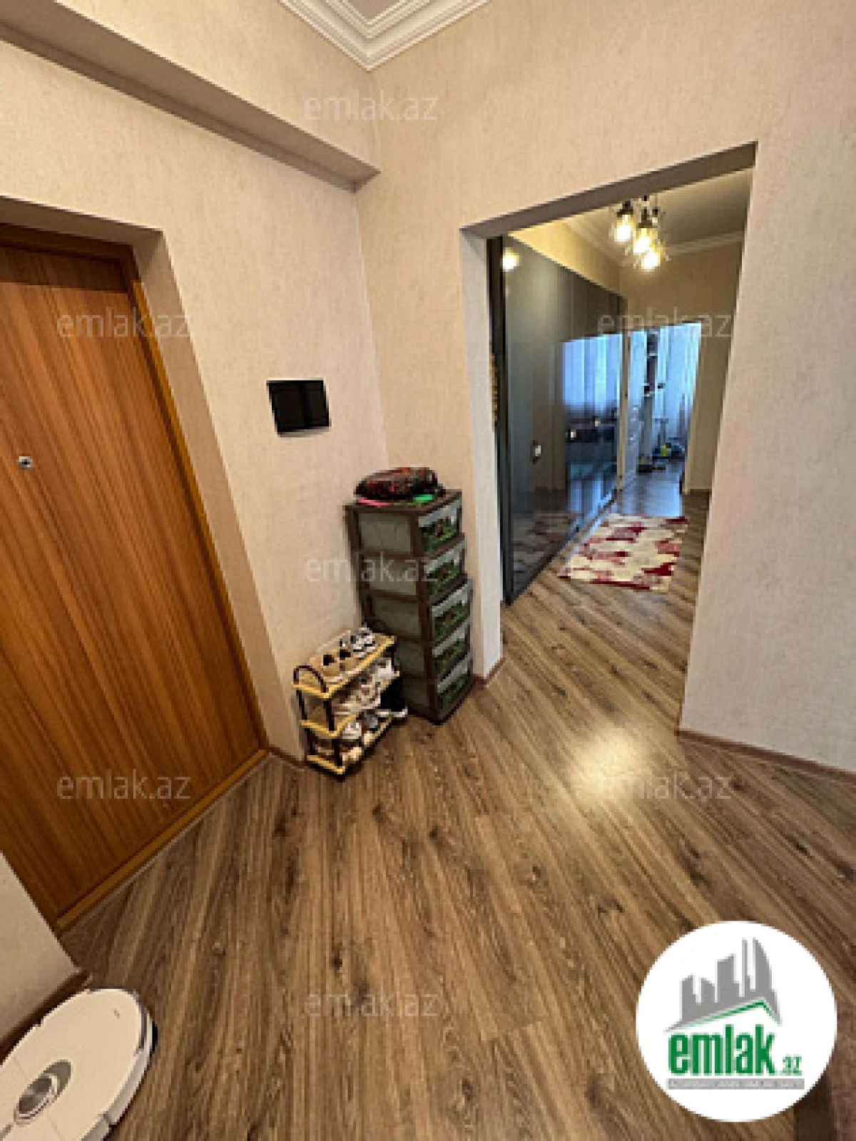 Satılır 3 otaqlı yeni tikili 100 m²