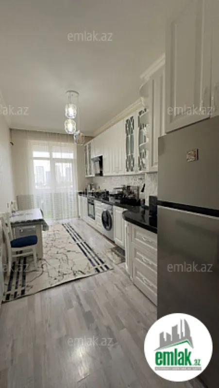 Satılır 3 otaqlı yeni tikili 130 m²