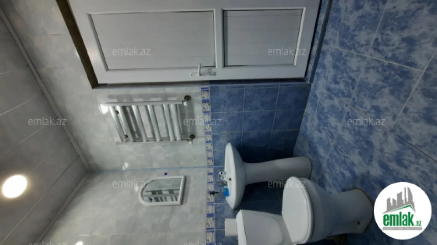Satılır 2 otaqlı köhnə tikili 65 m²