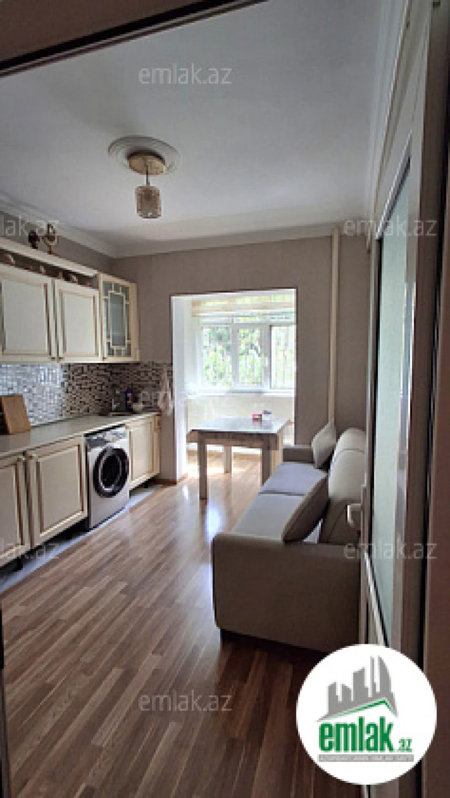 Satılır 2 otaqlı köhnə tikili 65 m²