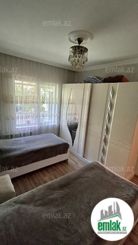 Satılır 2 otaqlı köhnə tikili 65 m²