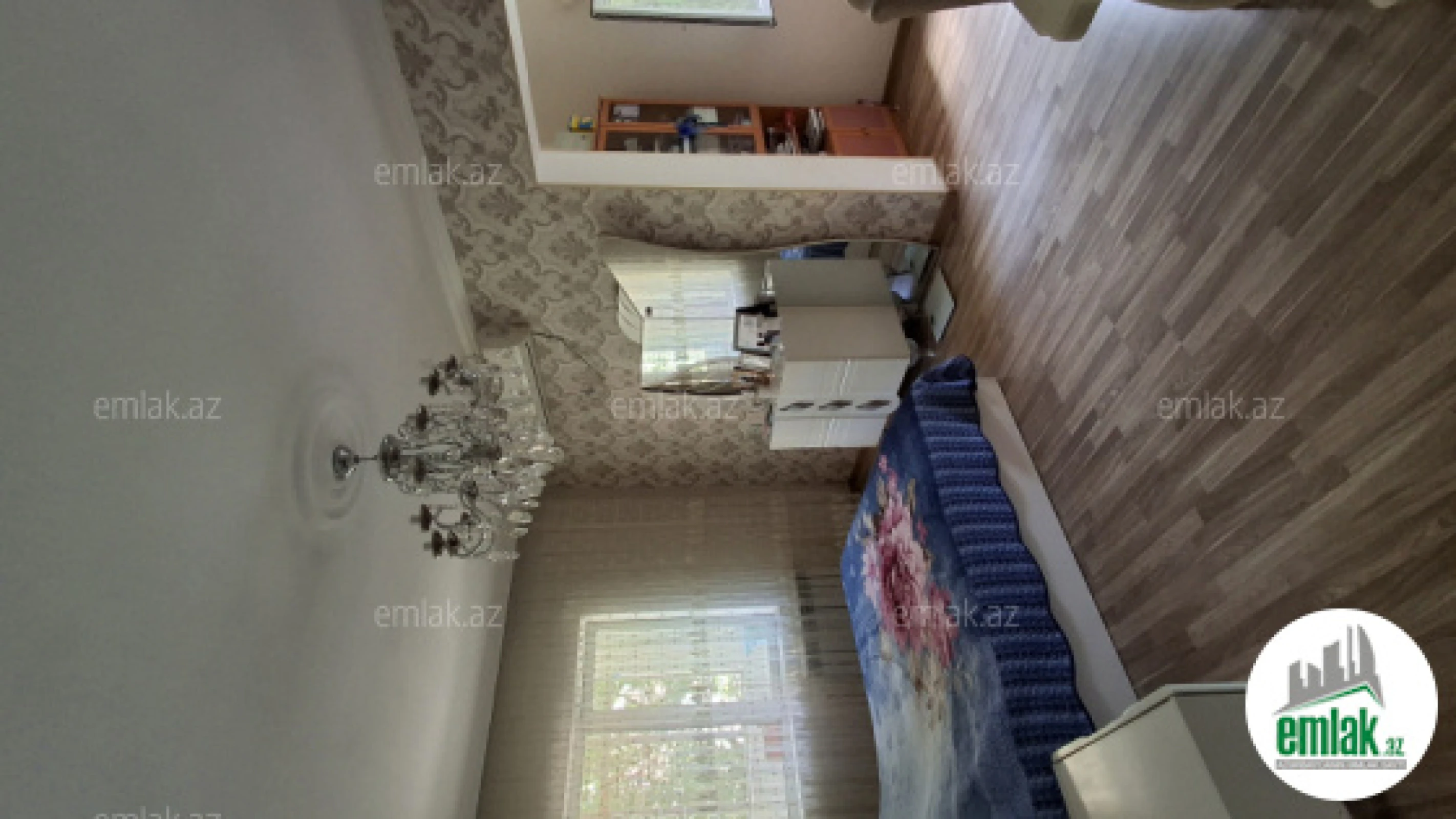 Satılır 2 otaqlı köhnə tikili 65 m²