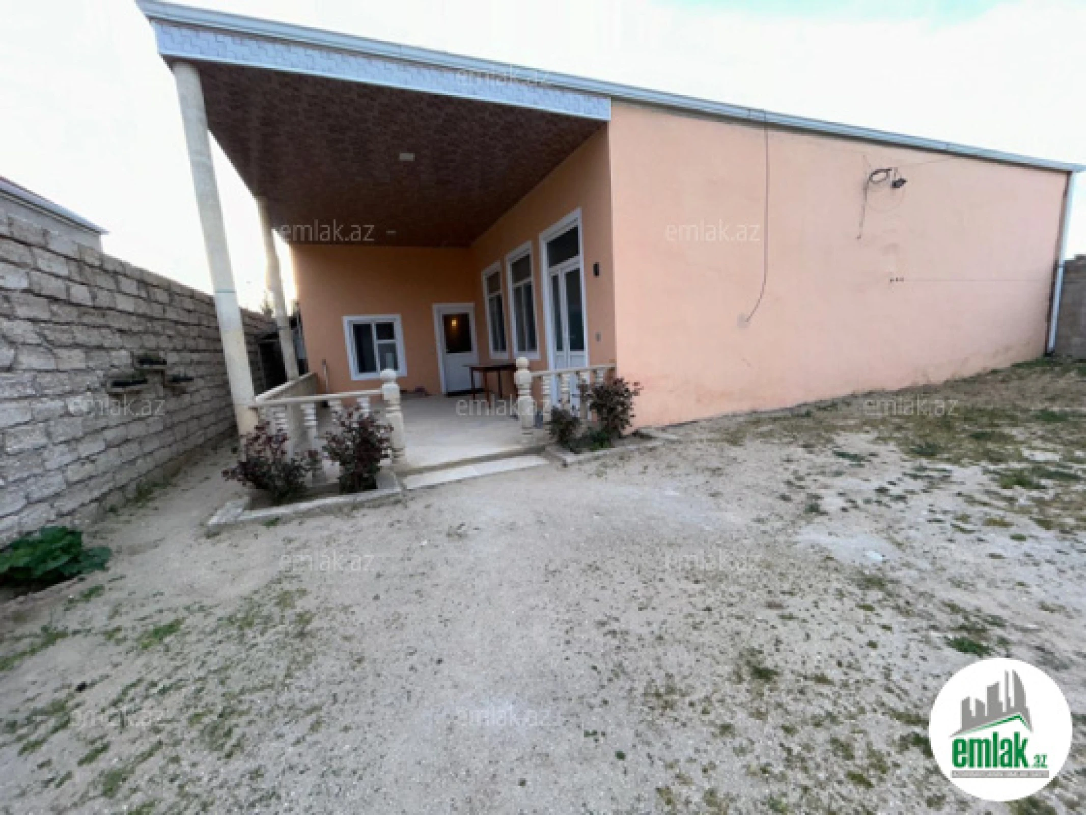 Satılır 3 otaqlı həyət evi 65 m²