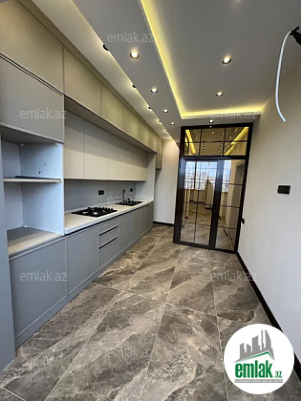 Satılır 3 otaqlı yeni tikili 135 m²