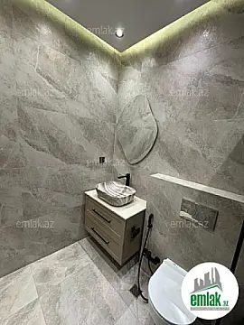 Satılır 3 otaqlı yeni tikili 135 m²