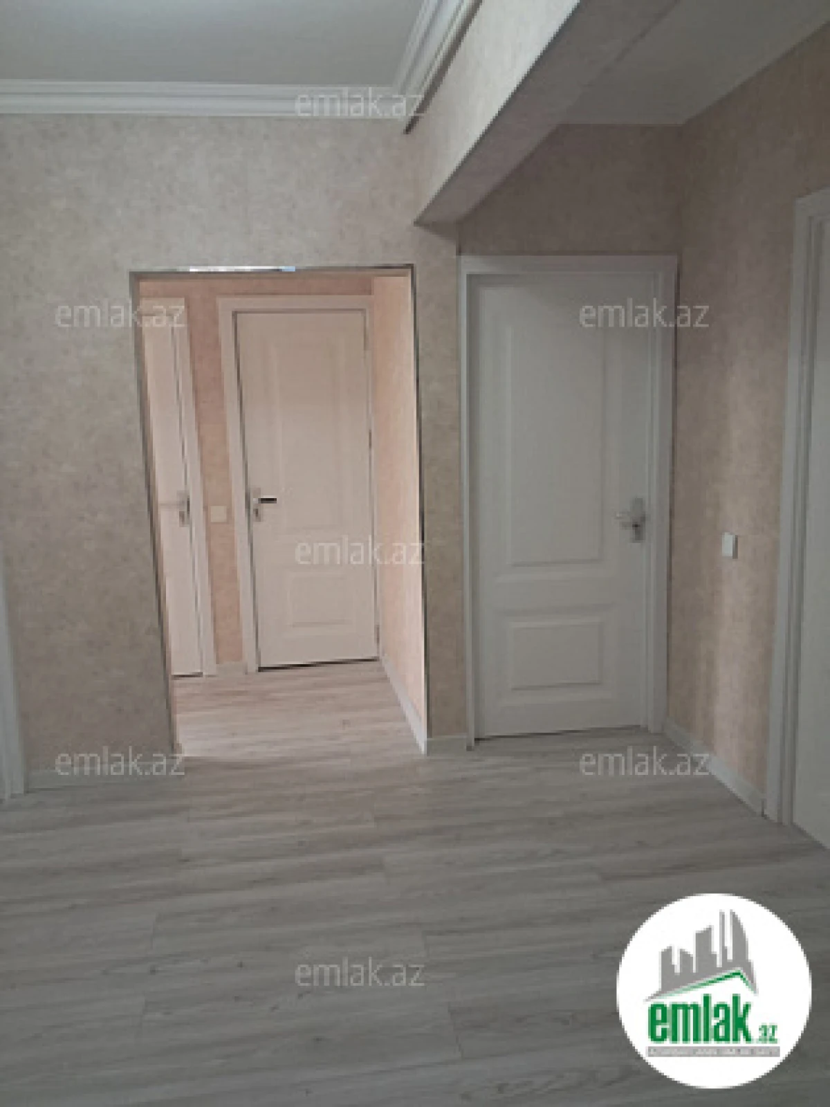Satılır 3 otaqlı köhnə tikili 90 m²