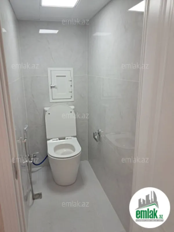 Satılır 3 otaqlı köhnə tikili 90 m²