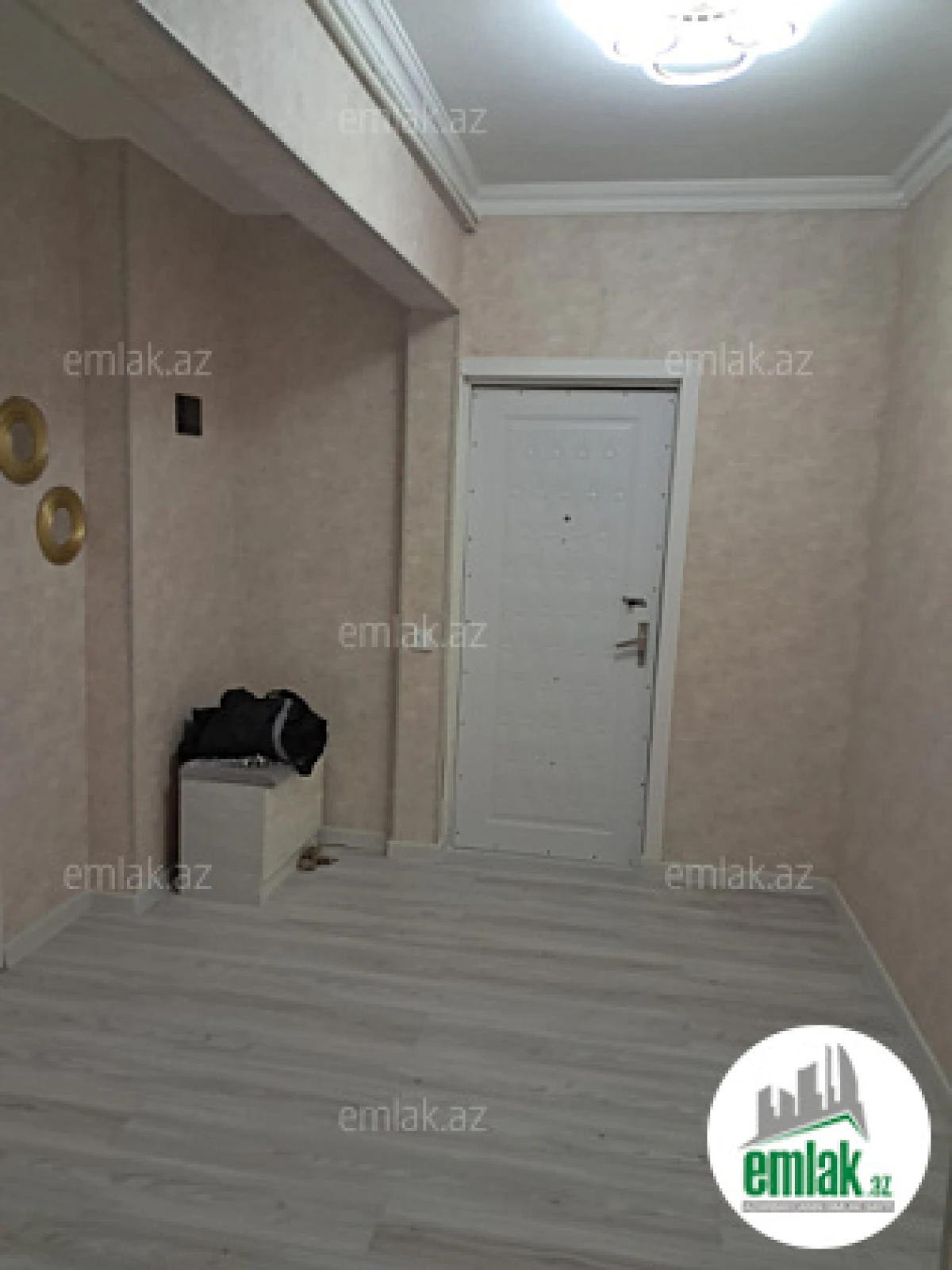 Satılır 3 otaqlı köhnə tikili 90 m²