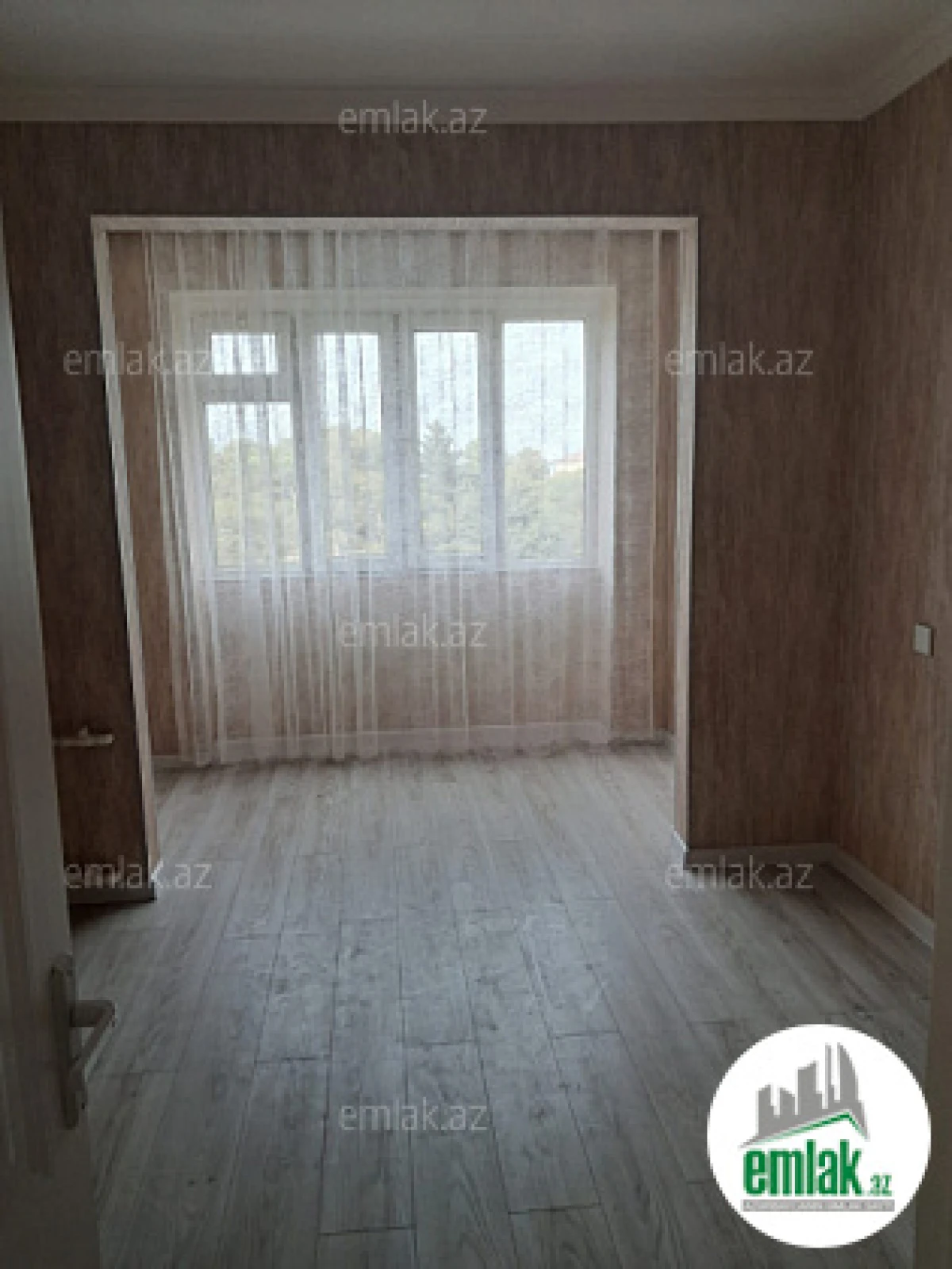Satılır 3 otaqlı köhnə tikili 90 m²