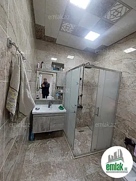 Satılır 3 otaqlı yeni tikili 150 m²