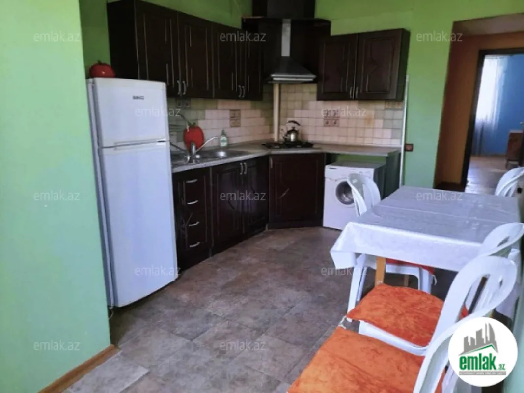 Satılır 3 otaqlı köhnə tikili 70 m²