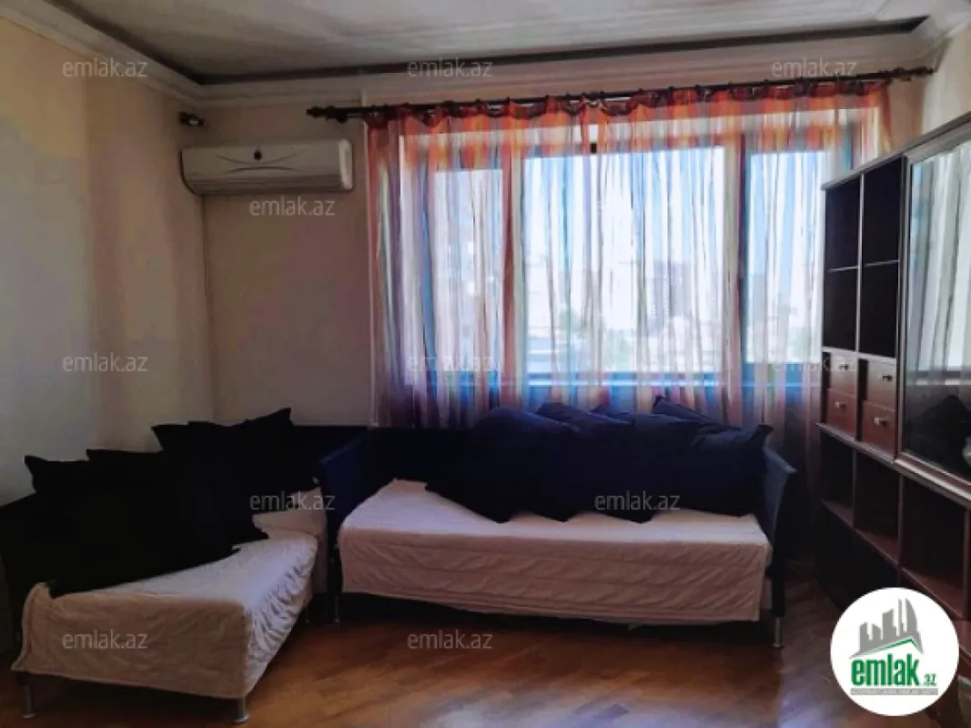 Satılır 3 otaqlı köhnə tikili 70 m²