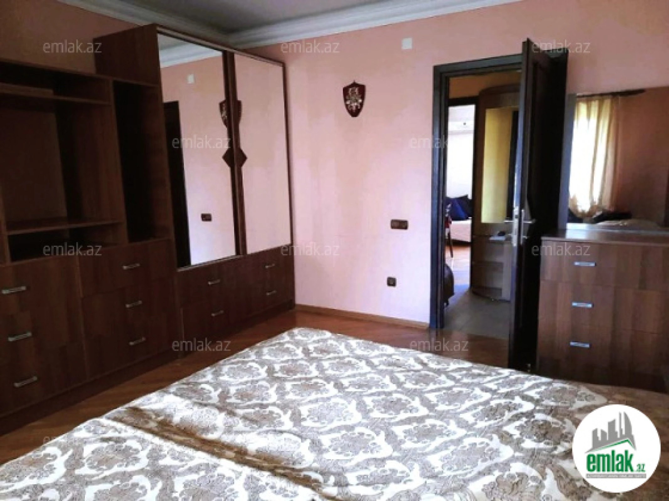 Satılır 3 otaqlı köhnə tikili 70 m²