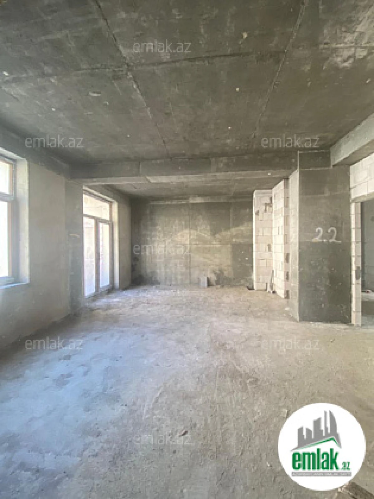 Satılır 4 otaqlı yeni tikili 215 m²