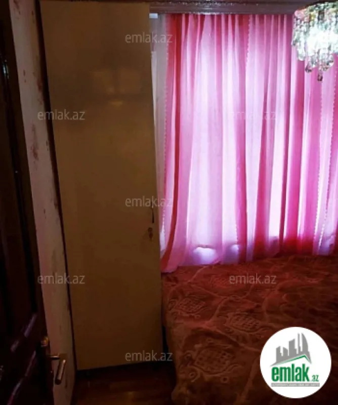 Satılır 1 otaqlı köhnə tikili 40 m²